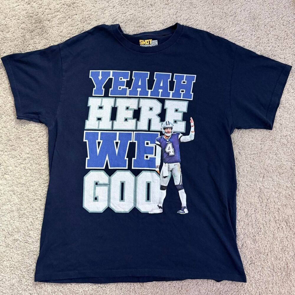 Unbranded Men's Navy and Blue T-shirt